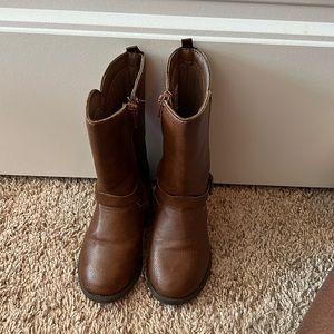 Brown rider boots purchased from kohls this winter.  Barely worn